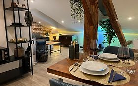 BEYOND Staying Loft Appartment 23 Frei Stehende Badewanne